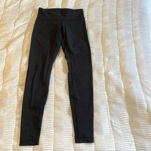Lululemon full length lowrise black tight leggings